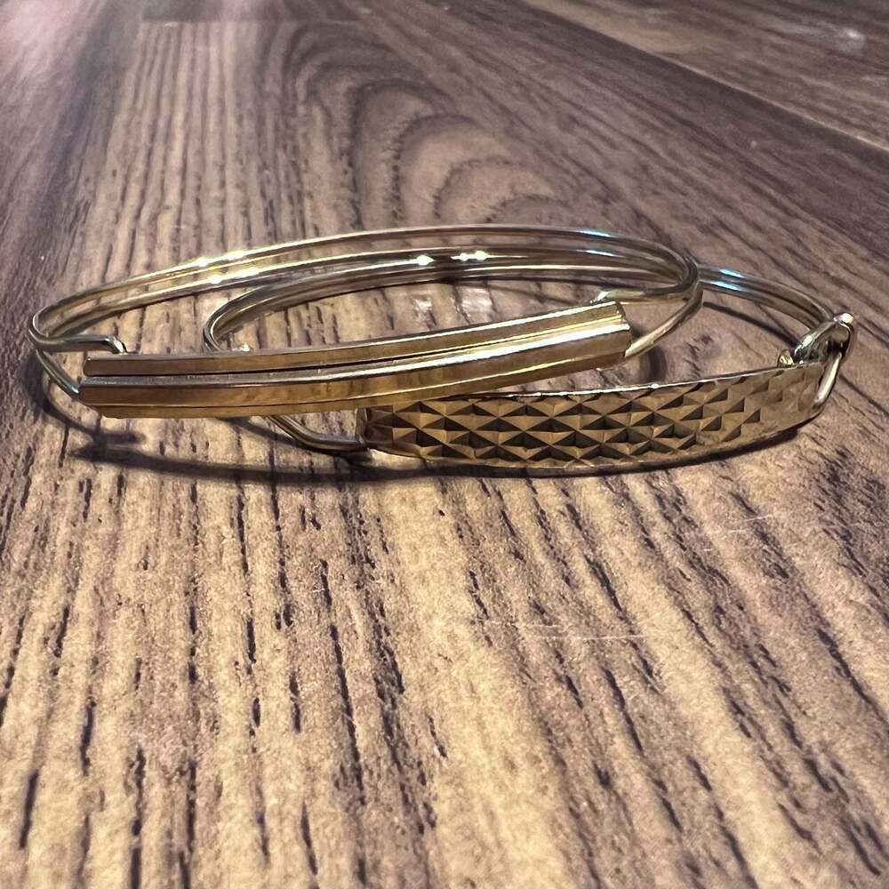 Vintage Etched West German Bangle Bracelet Set Gold Tone 8 Inch Shining Disco Je